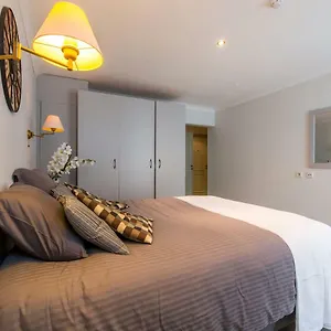 Inn Bruges Апартаменты